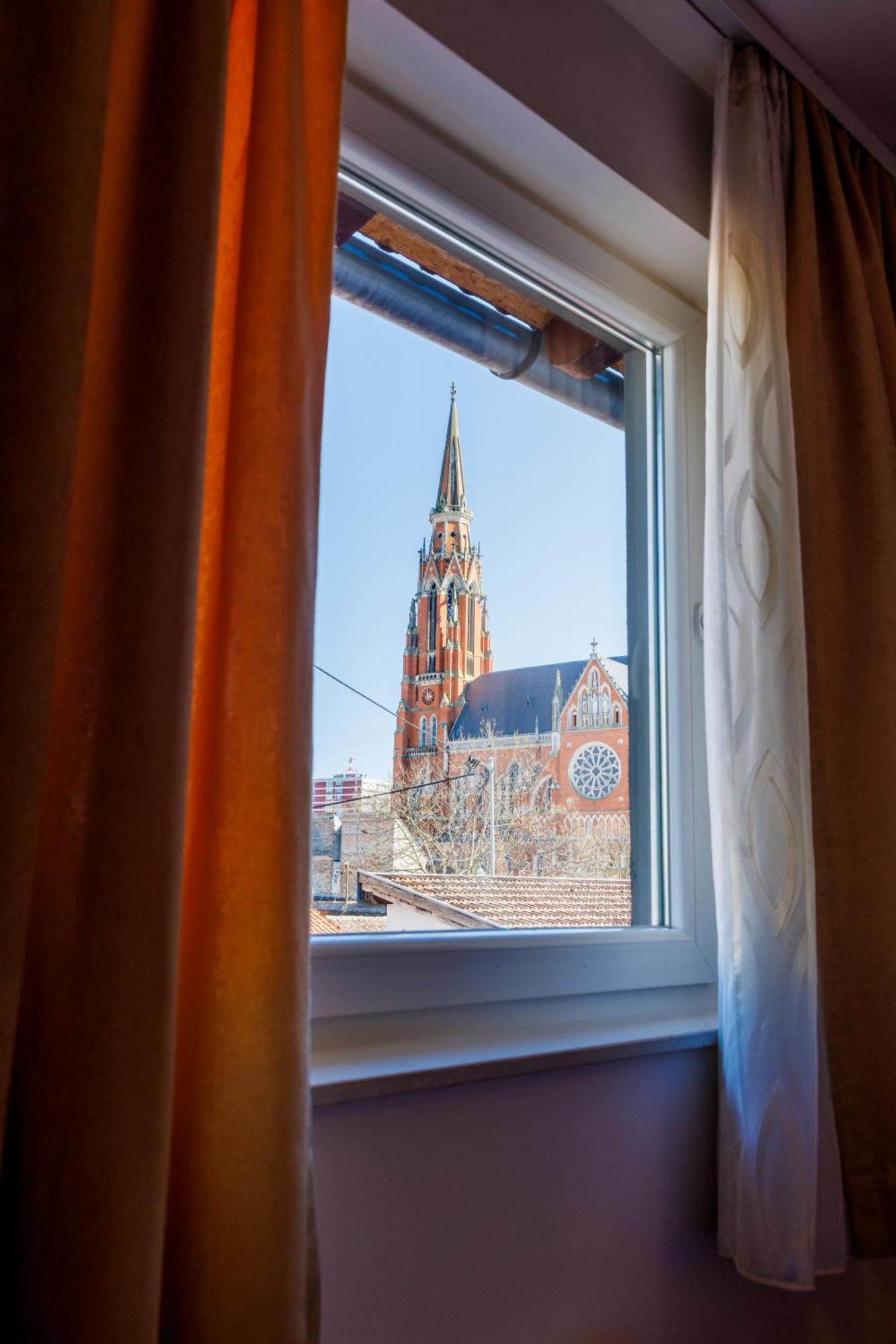 Pansion Strossmayer Osijek Exteriör bild